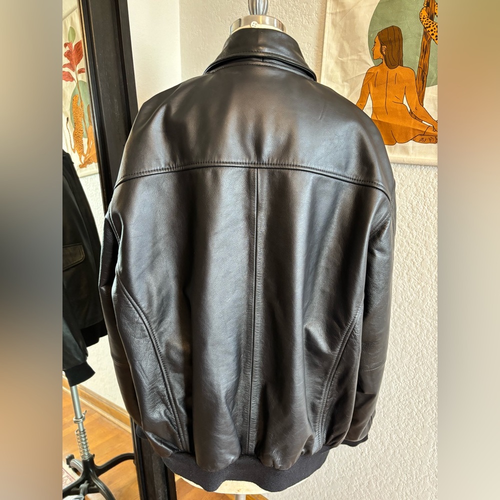 Leather flight jacket - Picture 4 of 13